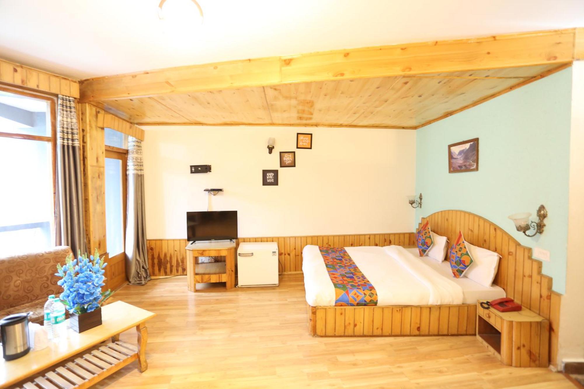 Hotel Surbhi Vashist Exterior photo